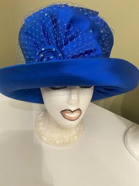 Lovely Church Hat / Dress Hat by Anna Rossi